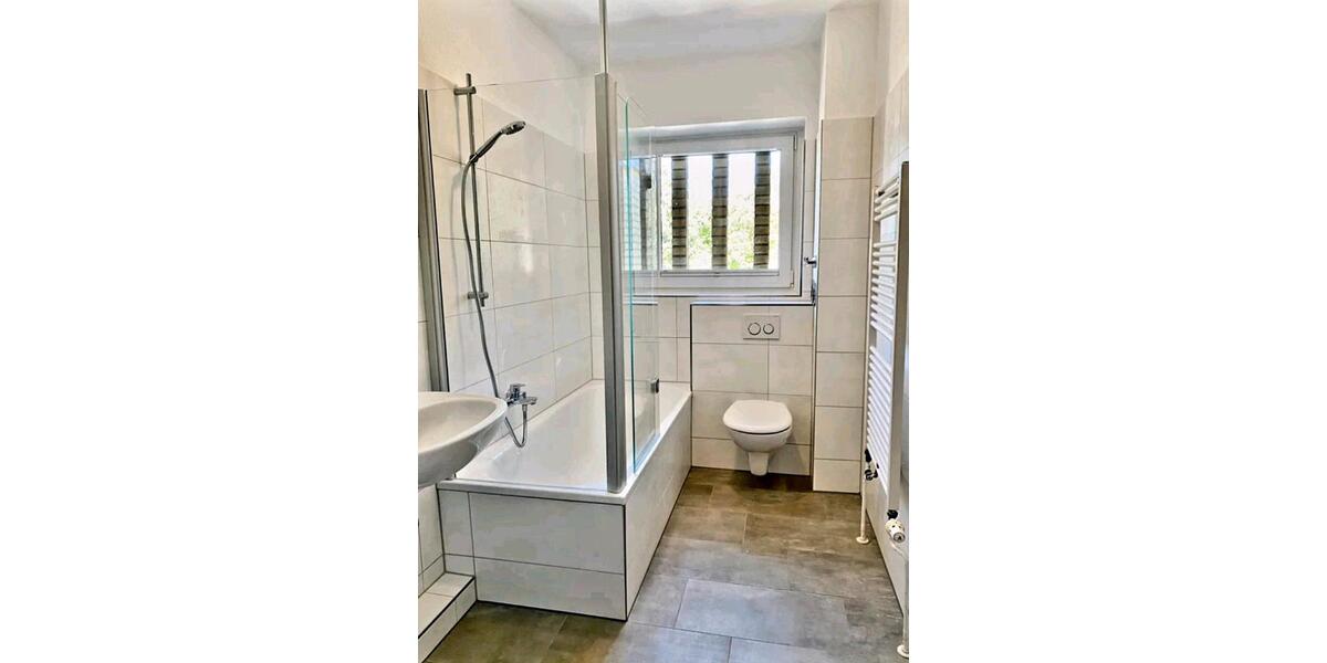 In 23730 Neustadt: Helle, neuw. 2-Z-Wg. EBK, Balk, Gar., EBS 2 zimmer