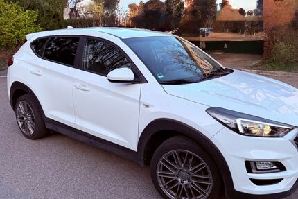 Hyundai TUCSON 146.000 km 14.600 &euro; Ditzingen 71254