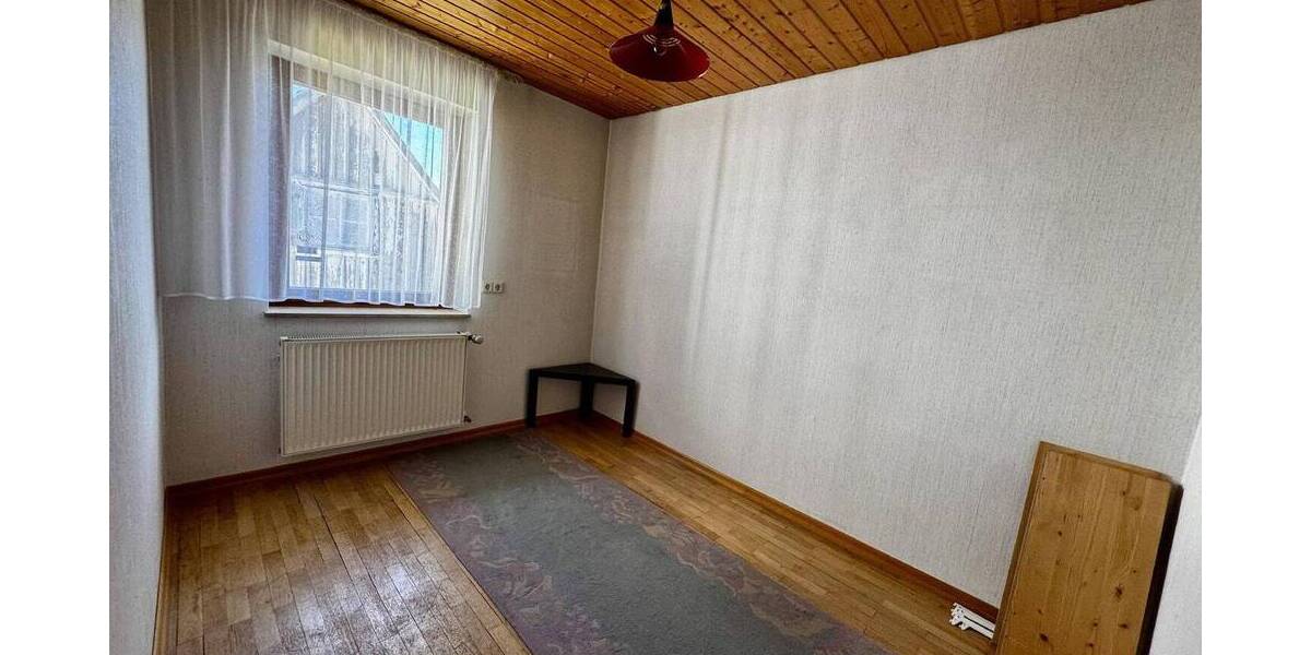 Mehrfamilienhaus, Wohnhaus Neubulach - 8 Zimmer, 208 m&sup2;, 450.000&euro; | Angebot:26293200