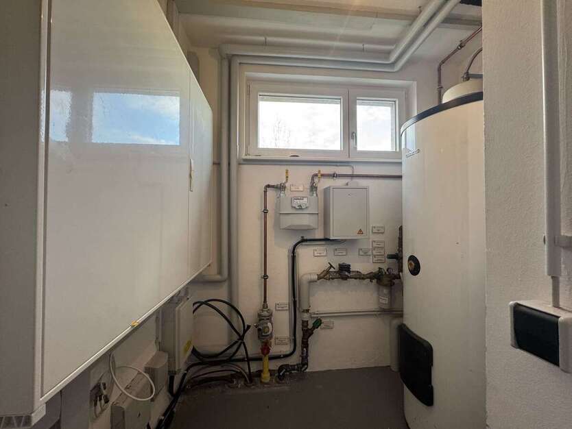 Investieren im Silberstreifen: Wohn-Gewerbeimmobilie mit Garten, Garage & Flexibilitä 6 zimmer