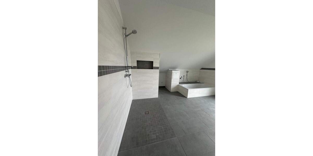 Einfamilienhaus Gaggenau - 5 Zimmer, 141 m&sup2;, 2.200&euro; | Angebot:25797712