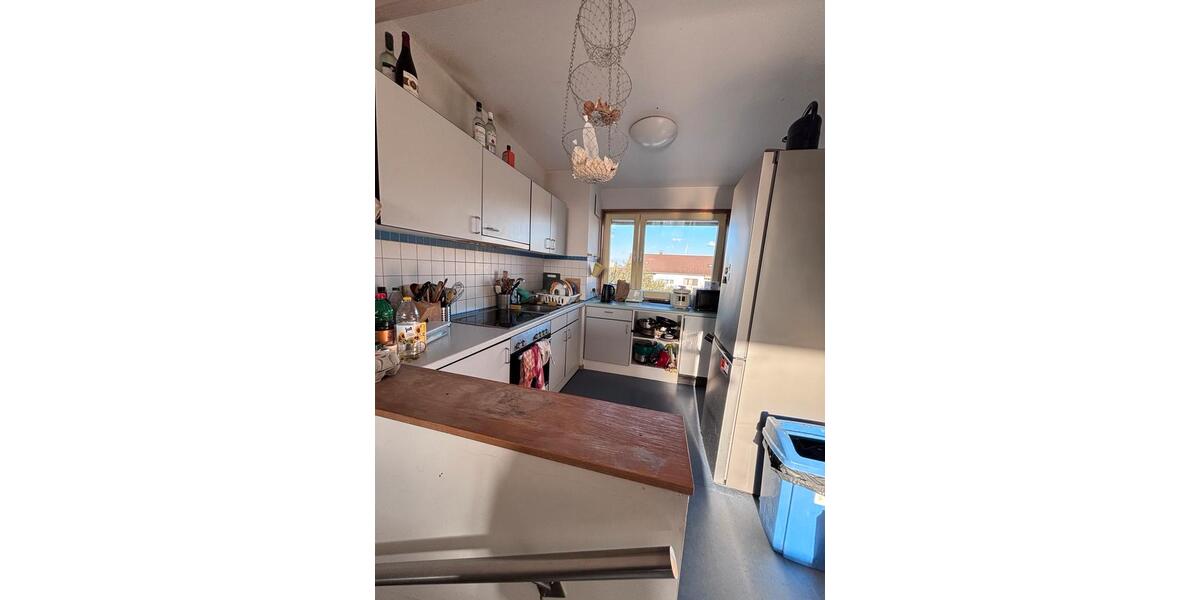 Etagenwohnung Karlsruhe Südstadt - 5 Zimmer, 18 m&sup2;, 345&euro; | Angebot:26144385