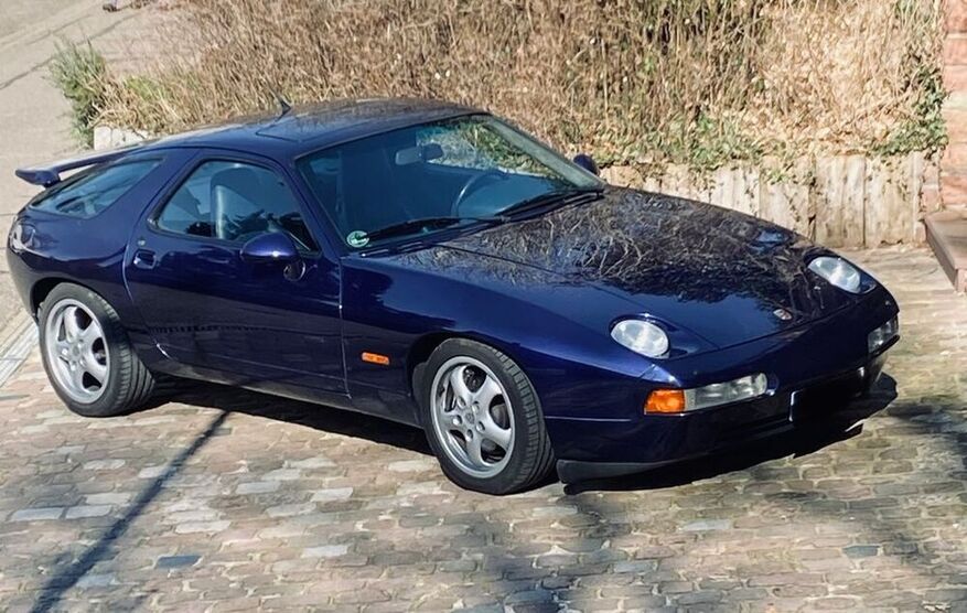 928