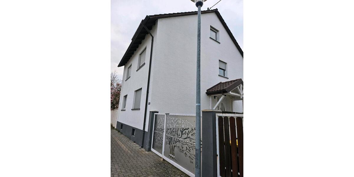 Einfamilienhaus Karlsruhe Neureut - 8 Zimmer, 183 m&sup2;, 799.000&euro; | Angebot:27503043