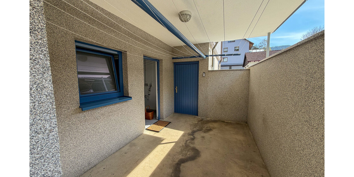 Haus im Haus- 6,5 Zimmer Wohnung in zentraler Lage - Etagenwohnung Höfen an der Enz Höfen (Enz) | Angebot:26888565
