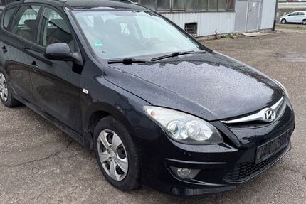 Hyundai i30 180.000 km 4.490 &euro; Mühlacker 75417