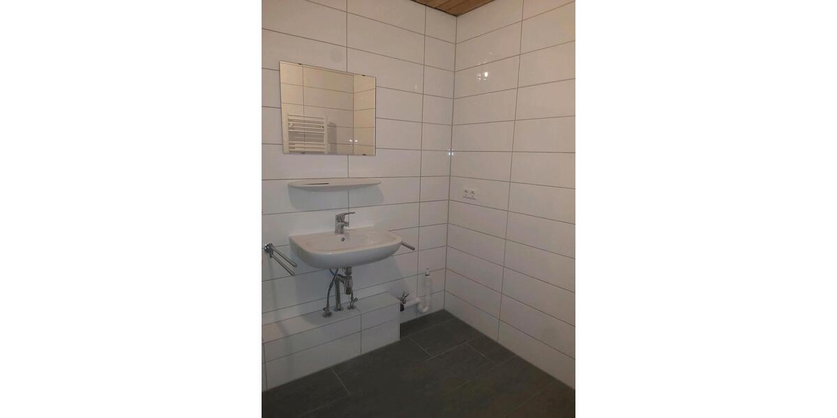 Etagenwohnung Sindelfingen Eichholz - 5 Zimmer, 100 m&sup2;, 1.350&euro; | Angebot:26448429