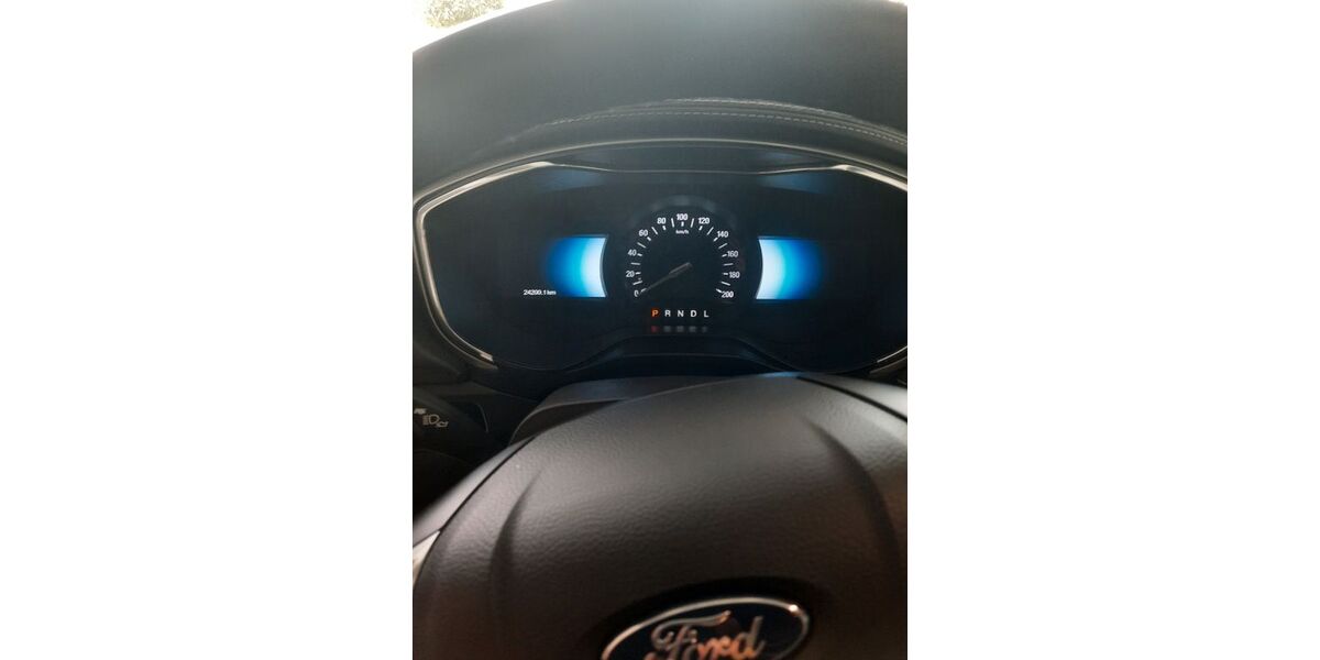 Ford Mondeo 24.500 km 22.900 &euro; Ispringen 75228