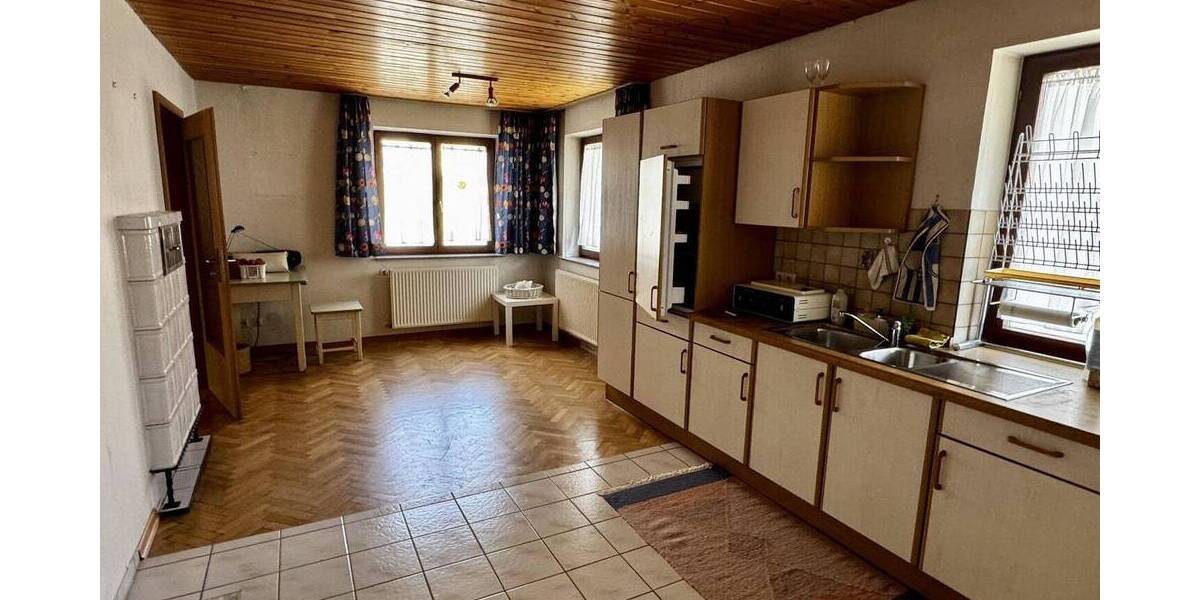 Mehrfamilienhaus, Wohnhaus Neubulach - 8 Zimmer, 208 m&sup2;, 450.000&euro; | Angebot:26293200