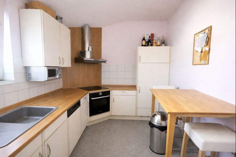 Etagenwohnung Pforzheim Sonnenberg - 2 Zimmer, 70 m&sup2;, 238.400&euro; | Angebot:25748639