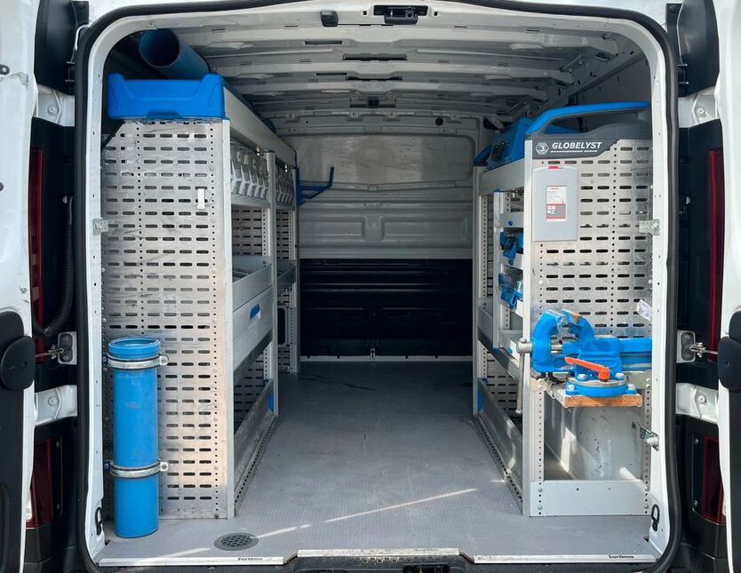Opel Vivaro 66.385 km 15.300 € Sindelfingen 71065