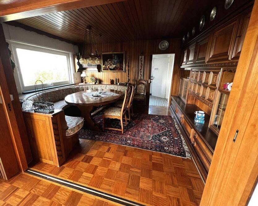 Großzügiges Einfamilienhaus mit Potenzial in ruhiger Lage