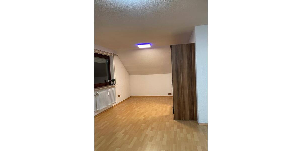 Dachgeschoßwohnung Rutesheim - 2.5 Zimmer, 58 m&sup2;, 1.150&euro; | Angebot:26679246