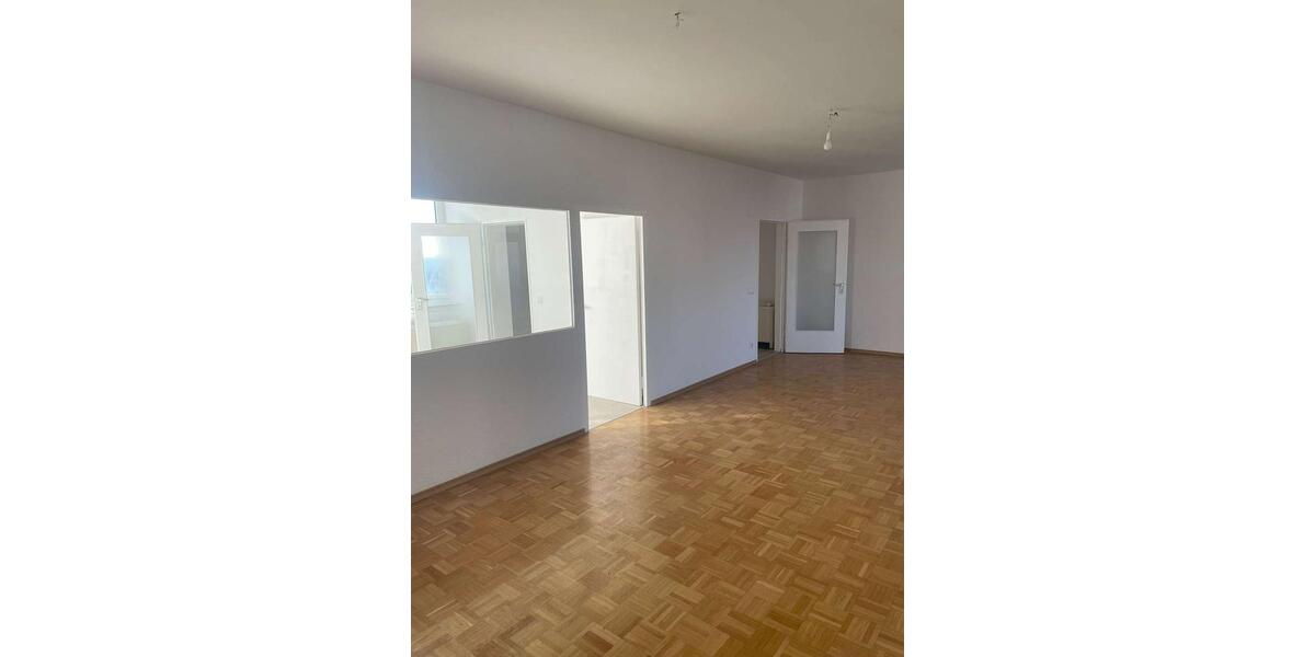 Etagenwohnung Karlsruhe Wettersbach - 4 Zimmer, 126 m&sup2;, 1.040&euro; | Angebot:25783076