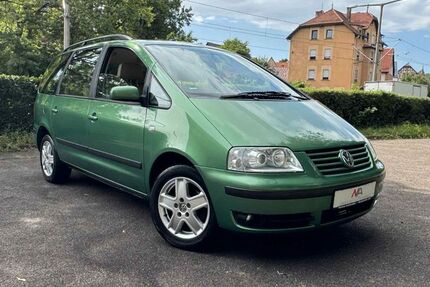 VW Sharan 180.000 km 4.950 € Stuttgart 70376