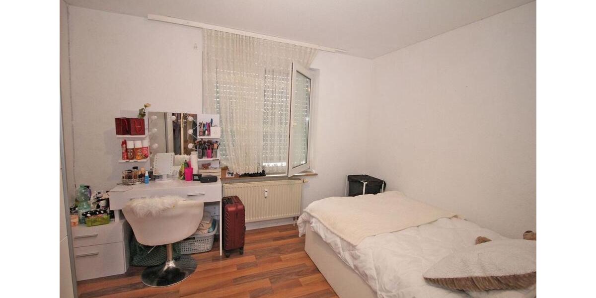 4,5-Zi OG-Wohnung mit TG- Stellplatz in Rutesheim 4 zimmer