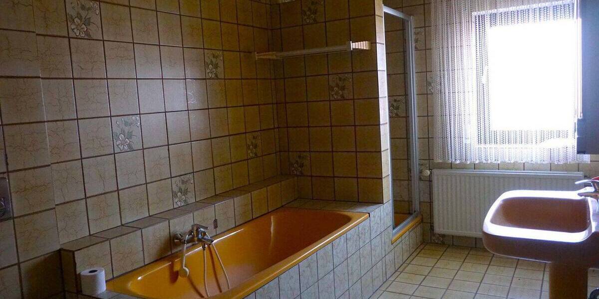 Doppelhaushälfte Bruchsal - 7 Zimmer, 162 m&sup2;, 425.000&euro; | Angebot:26534949