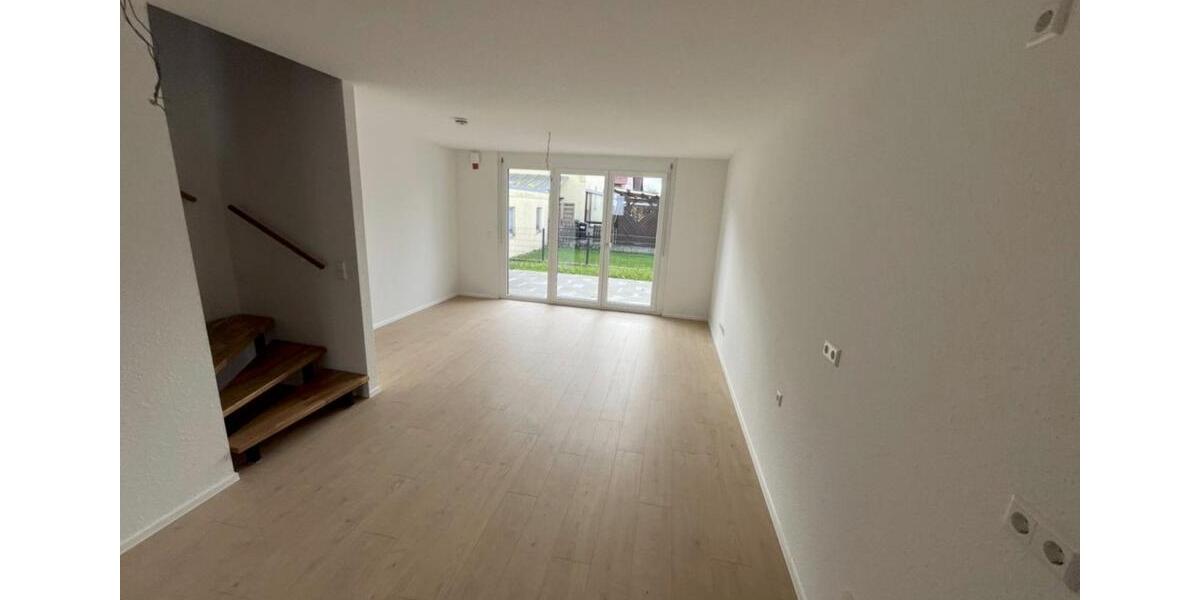 Reihenhaus Weingarten (Baden) - 5.5 Zimmer, 111 m&sup2;, 1.665&euro; | Angebot:24830170