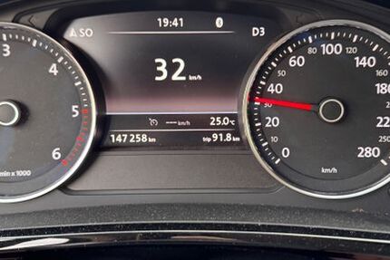 VW Touareg 147.600 km 21.900 &euro; Pforzheim 75181