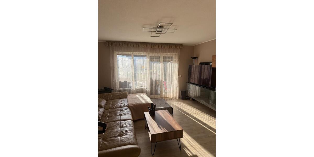 3-Zimmer Maisonette mit eigenem Eingang, Terrasse, Balkon und TG 3 zimmer