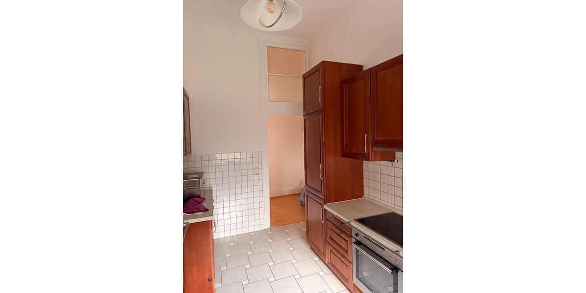 Altbauwohnung in zentraler Lage von Wiesbaden 4 zimmer