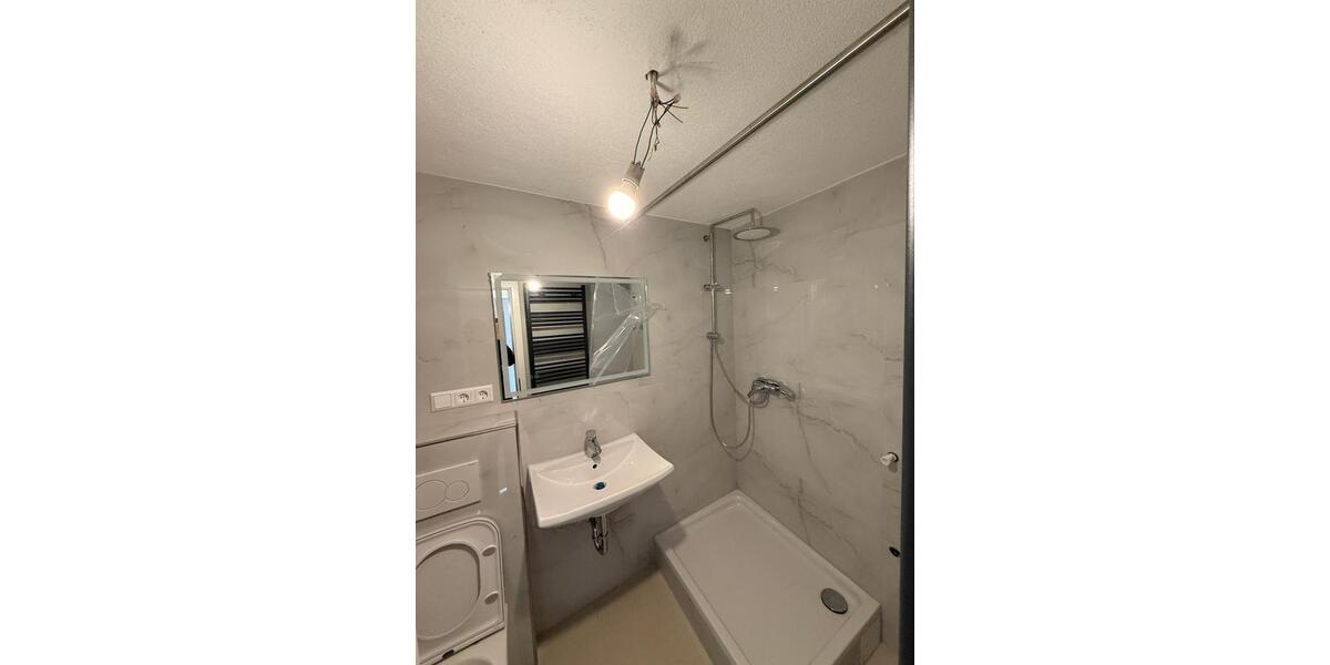 Frisch renovierte 3 Zimmerwohnung 3 zimmer