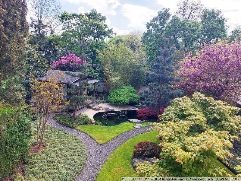 Etwas Besonderes: Haus mit stilvoll angelegtem japanischen Garten!