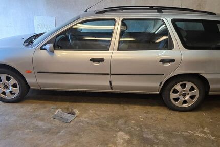 Ford Mondeo 175.000 km 1.600 € Sulzfeld 75056