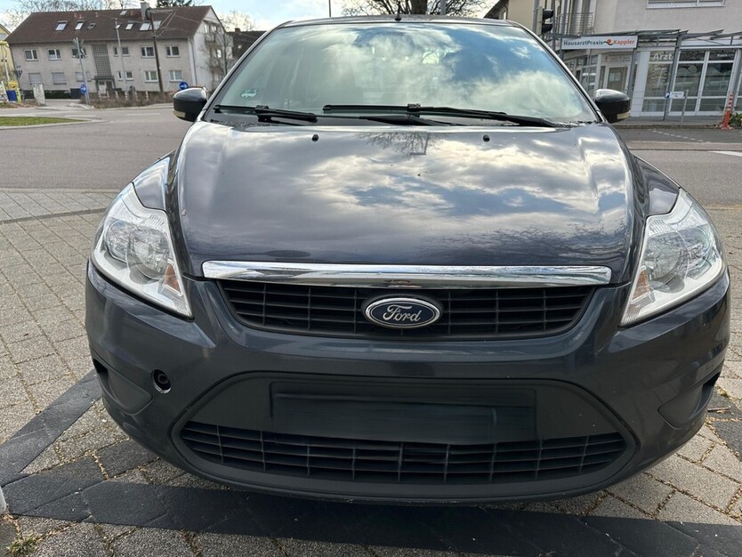 Ford Focus Stufenheck 242.000 km 2.999 € Rheinstetten 76287