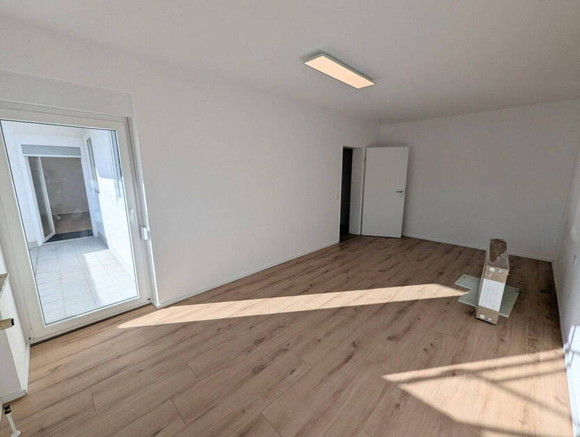 Erstbezug nach Modernisierung - Lichtdurchflutete 2-Zimmer-Wohnung
