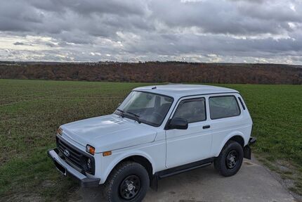 Lada Niva 23.600 km 14.500 € Wiernsheim 75446