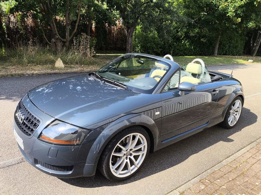 Audi TT 110.800 km 9.900 € Kämpfelbach 75236