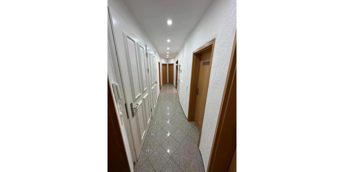 Etagenwohnung Karlsruhe Beiertheim-Bulach - 5 Zimmer, 120 m&sup2;, 1.600&euro; | Angebot:25452020