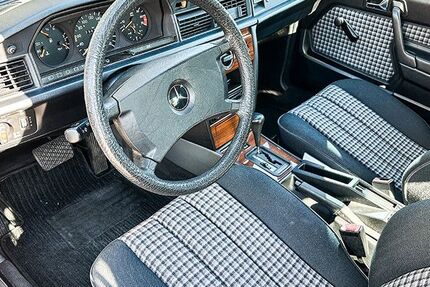 Mercedes-Benz 190 236.380 km 8.500 € Bietigheim 74321