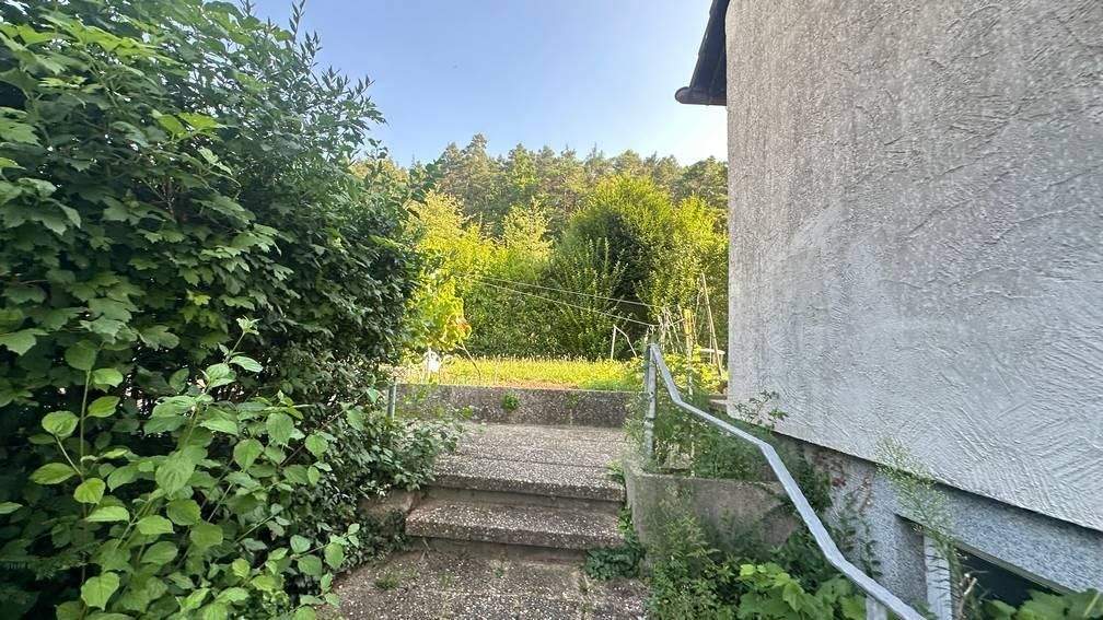 Mehrfamilienhaus, Wohnhaus Ostelsheim - 9 Zimmer, 210 m&sup2;, 750.000&euro; | Angebot:25737007