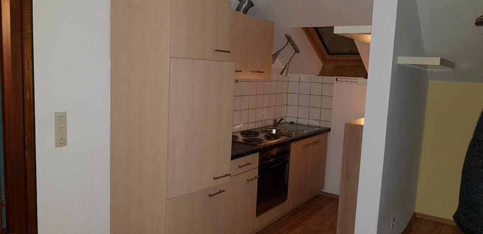 Dachgeschoßwohnung Wiernsheim - 1 Zimmer, 40 m&sup2;, 350&euro; | Angebot:26094557