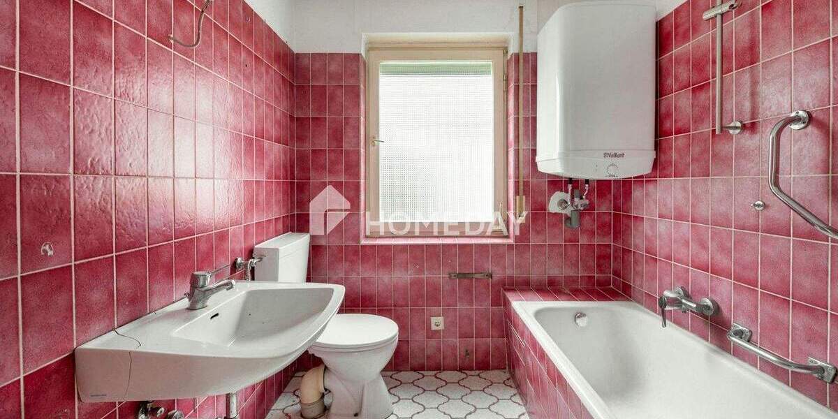 Mehrfamilienhaus, Wohnhaus Eberdingen Hochdorf - 7 Zimmer, 138 m&sup2;, 410.000&euro; | Angebot:25737584