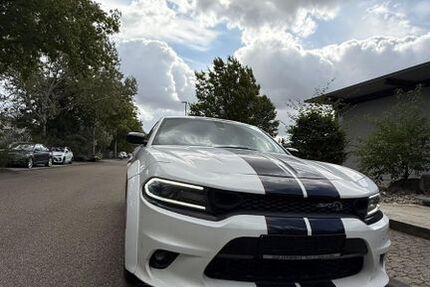 Dodge Charger 87.000 km 25.900 &euro; Pforzheim 75177