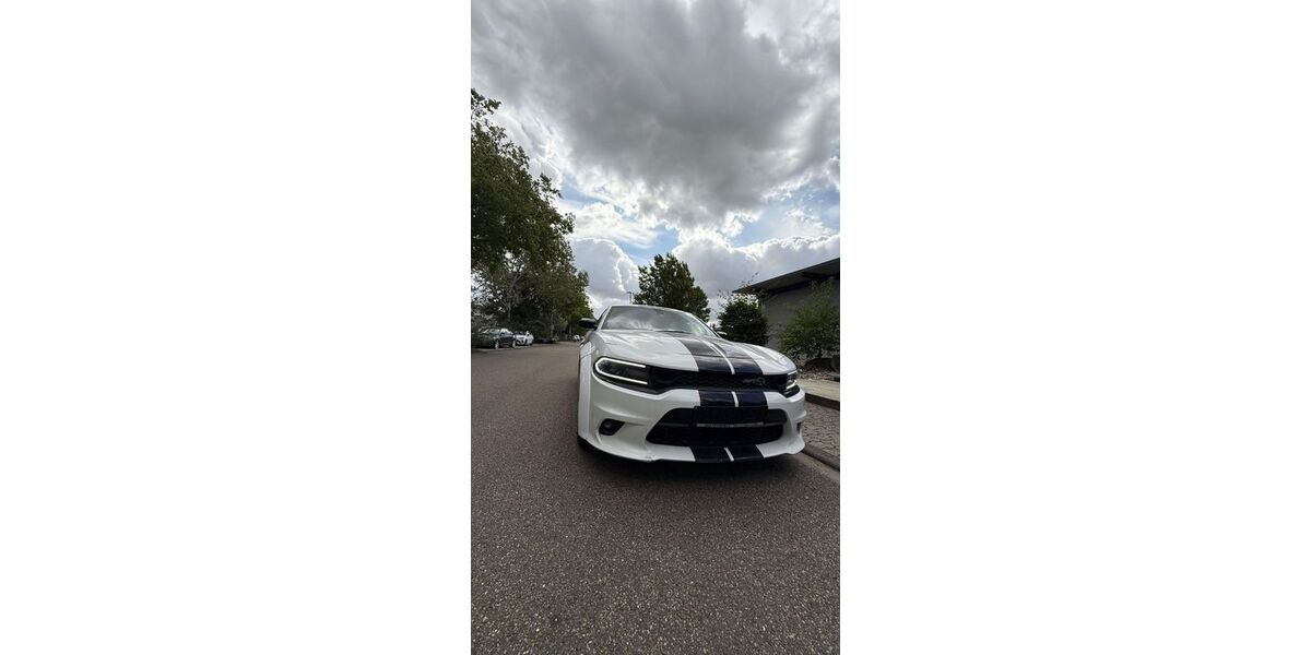 Dodge Charger 87.000 km 25.900 &euro; Pforzheim 75177