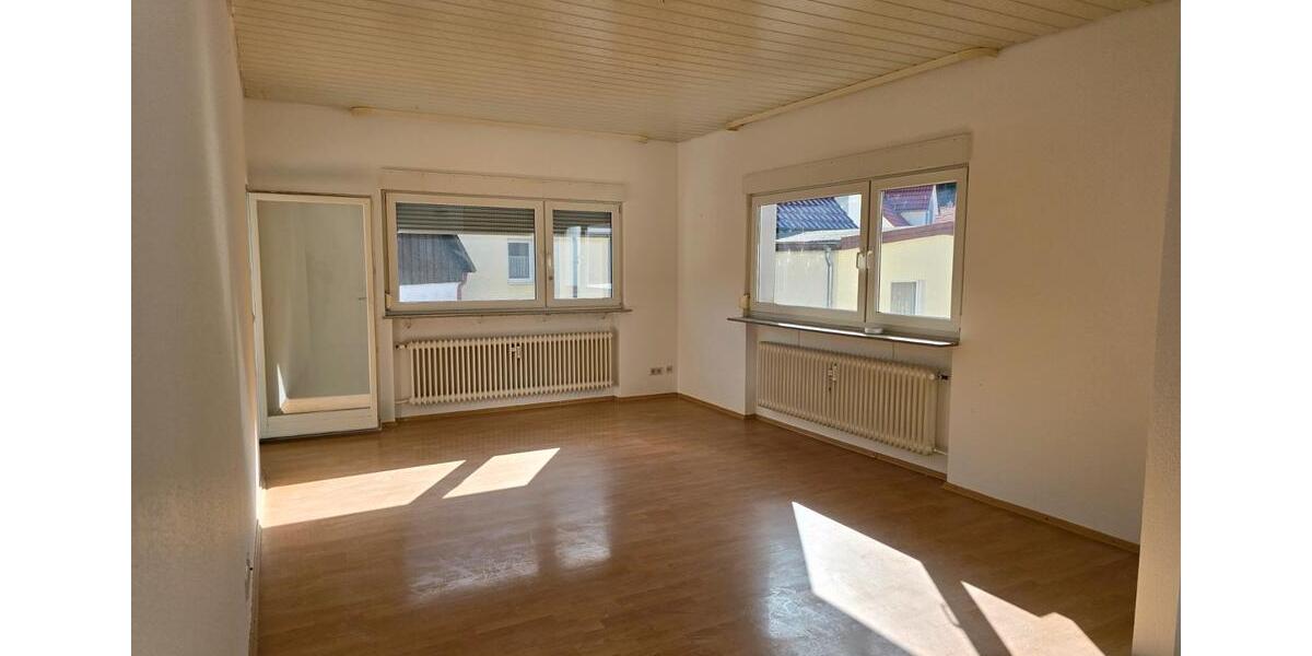 Etagenwohnung Bad Wildbad - 2.5 Zimmer, 61 m&sup2;, 500&euro; | Angebot:26680582
