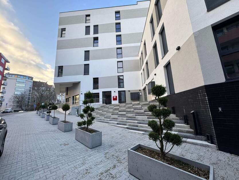 Wohnung zum Mieten in Pforzheim 460 € 18.31 m²