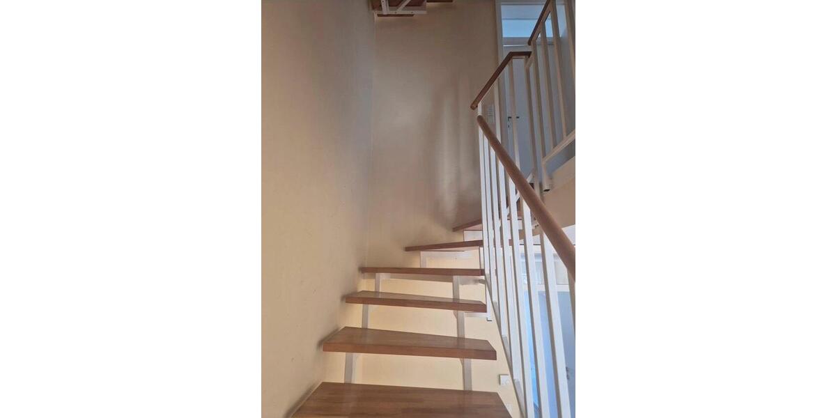 Reihenhaus Gerlingen - 6 Zimmer, 160 m&sup2;, 670.000&euro; | Angebot:26921858