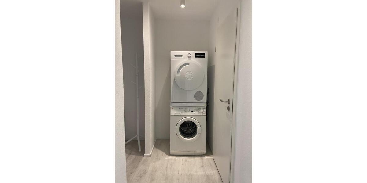 Dachgeschoßwohnung Sindelfingen Sindelfingen (Stadt) - 2 Zimmer, 50 m&sup2;, 1.100&euro; | Angebot:26660012