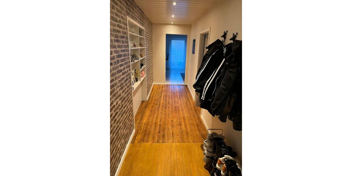 Etagenwohnung Karlsruhe Hagsfeld - 3 Zimmer, 90 m&sup2;, 985&euro; | Angebot:25615102