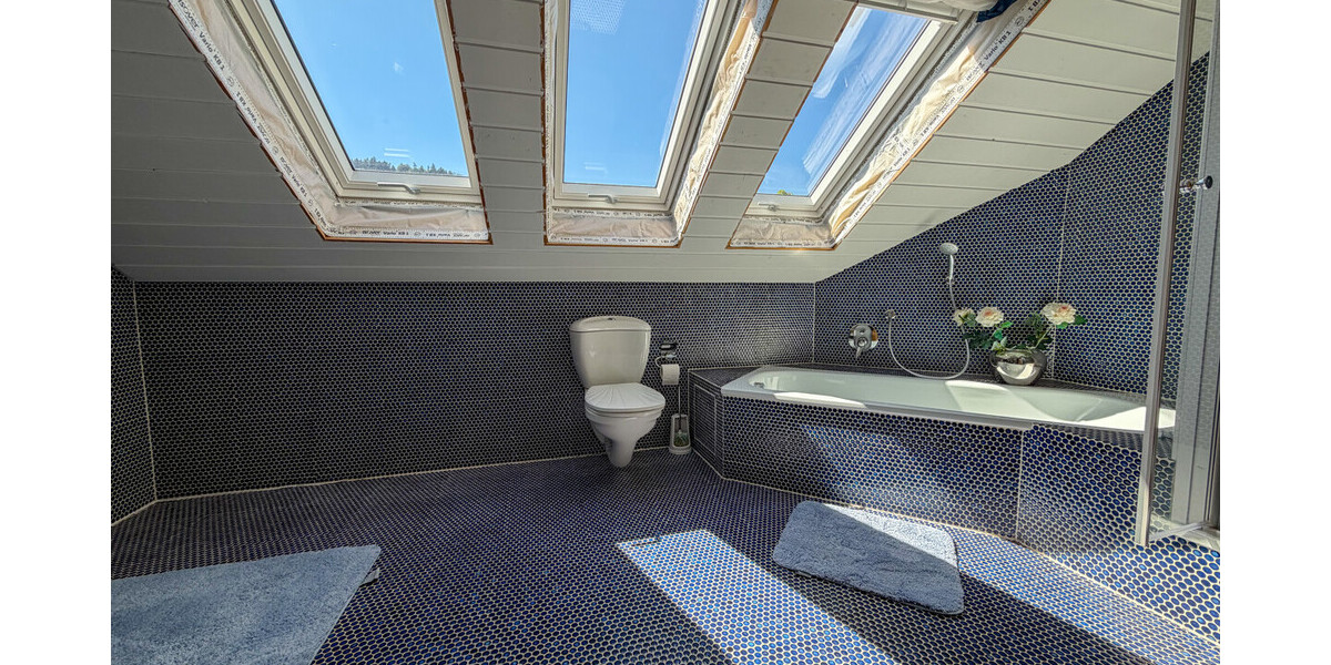 Stadt Villa mit riesigem Garten und Traum Aussicht - Zweifamilienhaus Bad Wildbad Wildbad | Angebot:27371116