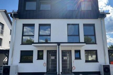 Erstbezug Neubau Doppelhaushälfte KFW 55 in Neureut Karlsruhe