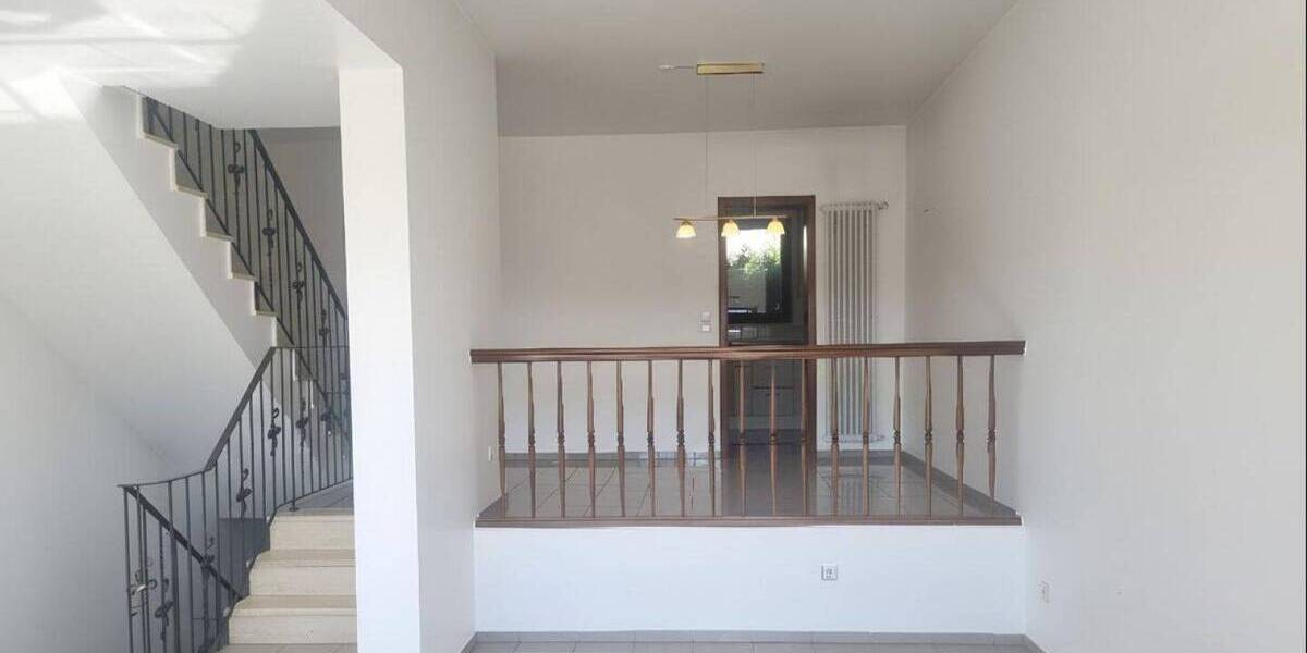 Reihenmittelhaus Pforzheim Oststadt - 4 Zimmer, 114 m&sup2;, 379.000&euro; | Angebot:26093711