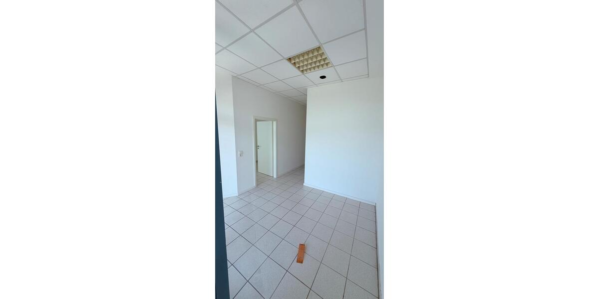 Gewerbeobjekt Pfinztal - 700&euro; | Angebot:26469995