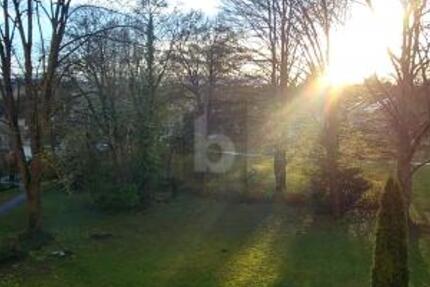 SANIERT UND RAFFINIERT - MIT AUSBLICK 2.5 zimmer