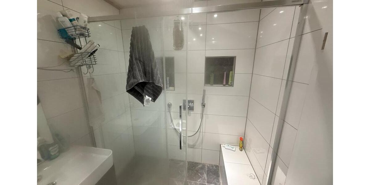 Etagenwohnung Pforzheim Nordstadt - 4 Zimmer, 101 m&sup2;, 350.000&euro; | Angebot:25052806
